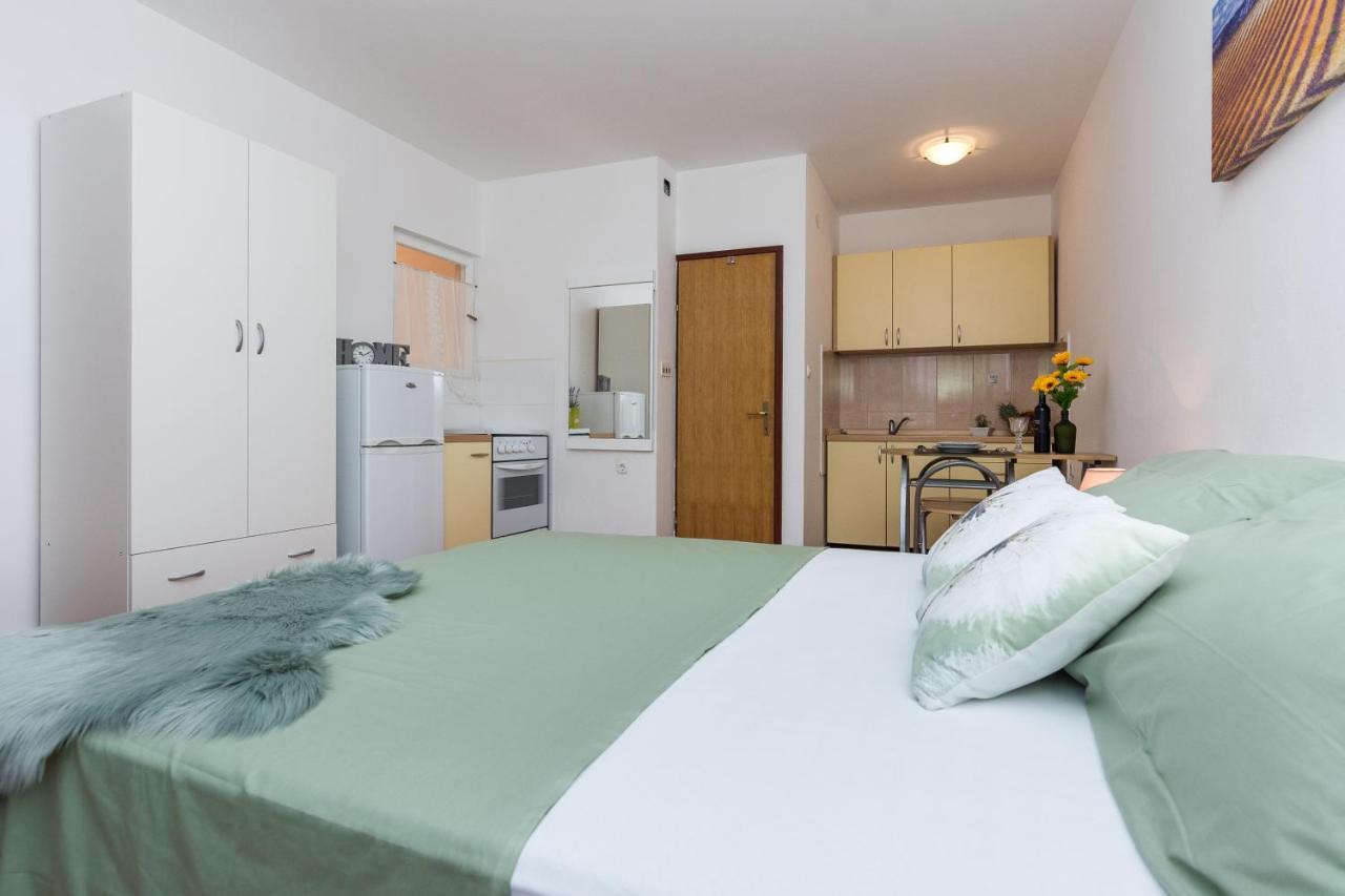Apartments Marko Sukosan Bagian luar foto