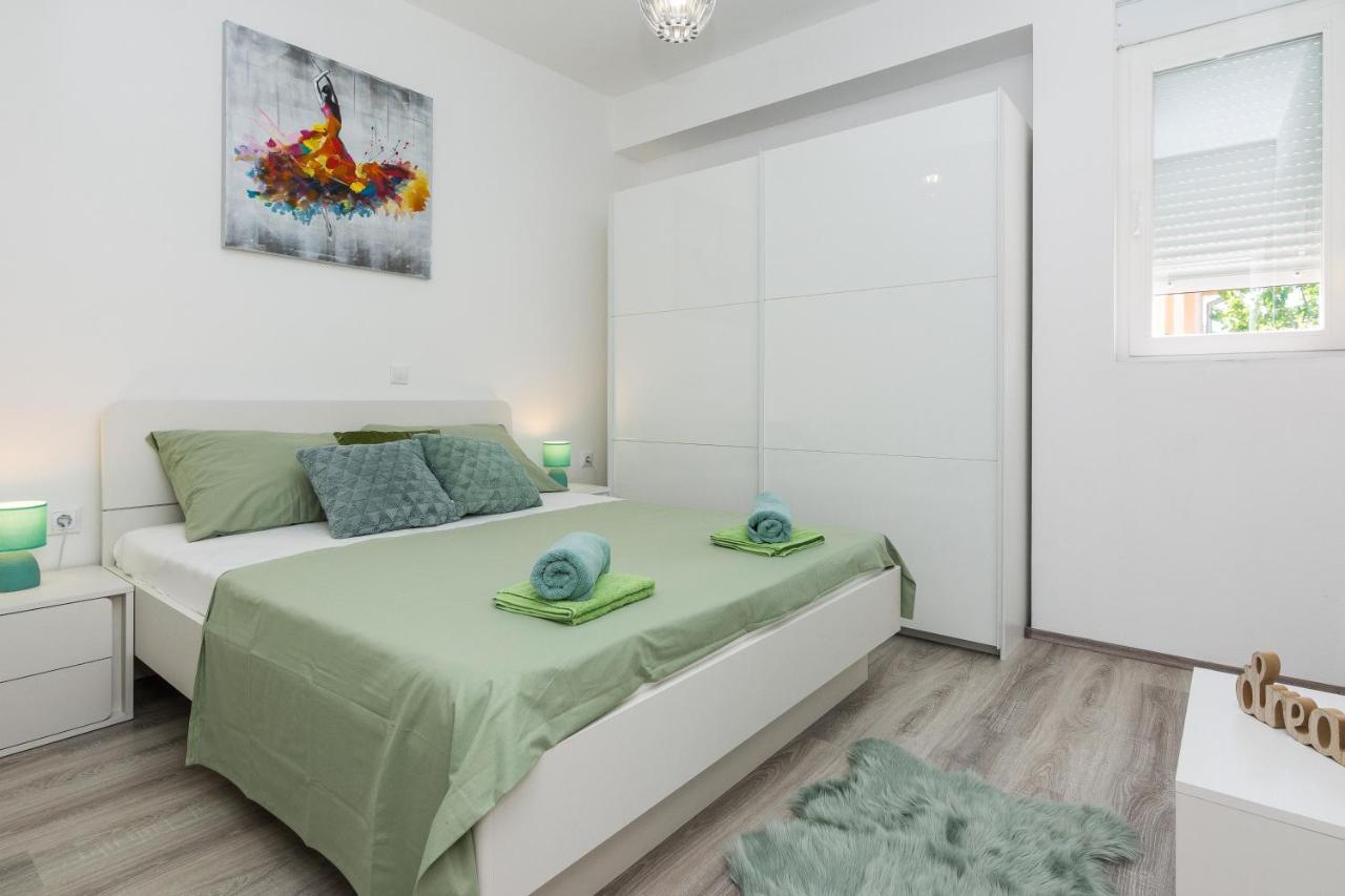 Apartments Marko Sukosan Bagian luar foto