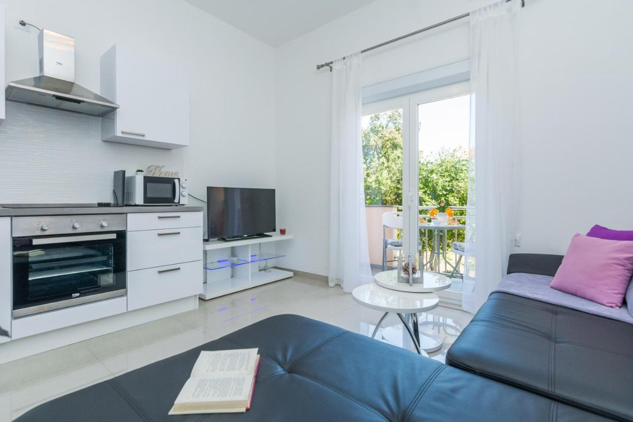 Apartments Marko Sukosan Bagian luar foto